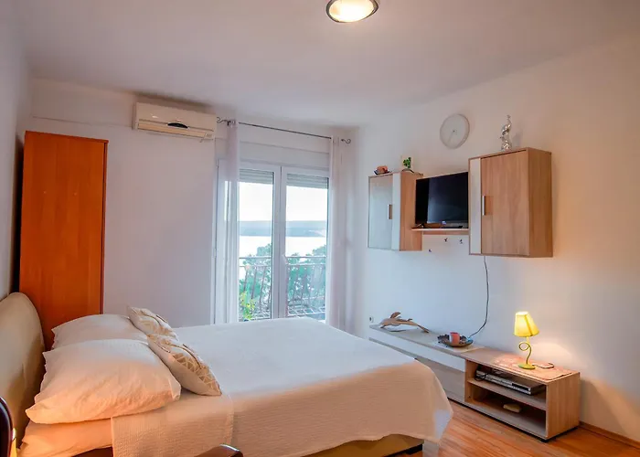 Apartments Lokva Beach * 洛克瓦罗戈兹尼察